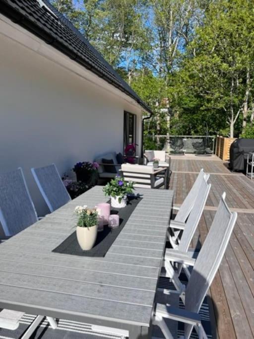 Exclusive Guesthouse Near The Ocean In Hovas Gothenburg Bagian luar foto