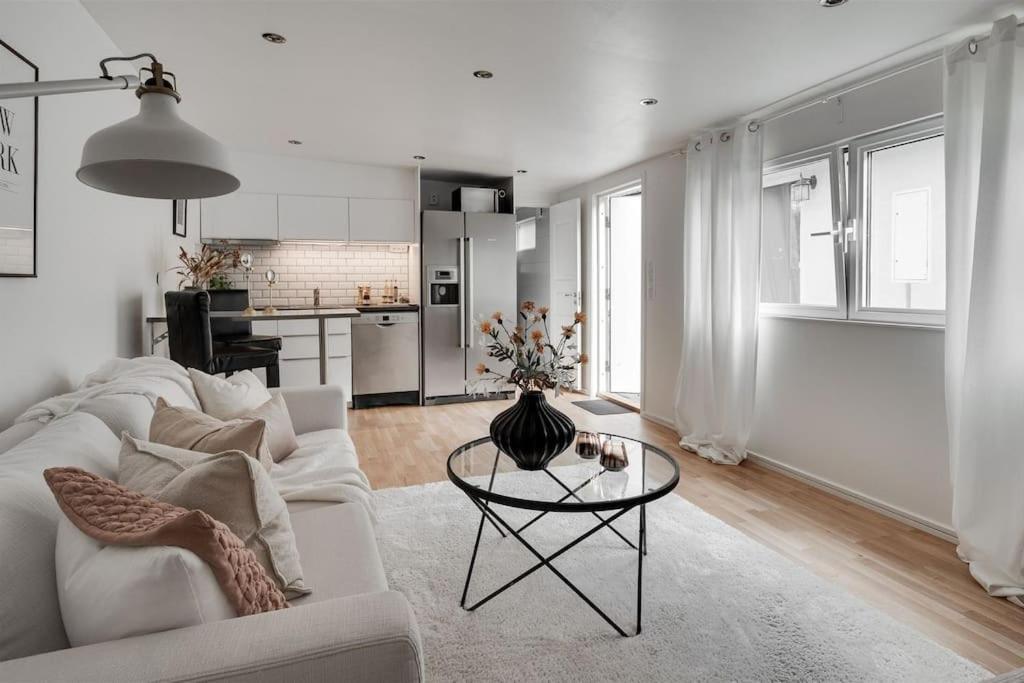 Exclusive Guesthouse Near The Ocean In Hovas Gothenburg Bagian luar foto